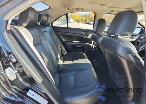 2012 Suzuki Kizashi Sport Sls z USA, uszkodzony, nr VIN JS2RF9A82C6100980